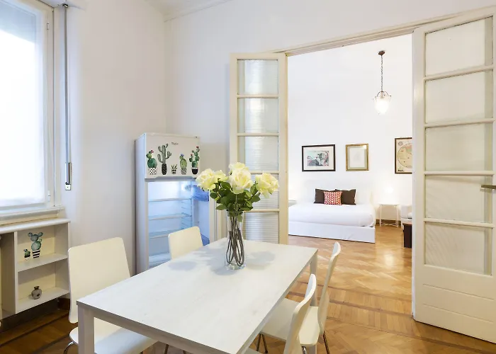Living Isola Apartment Milan