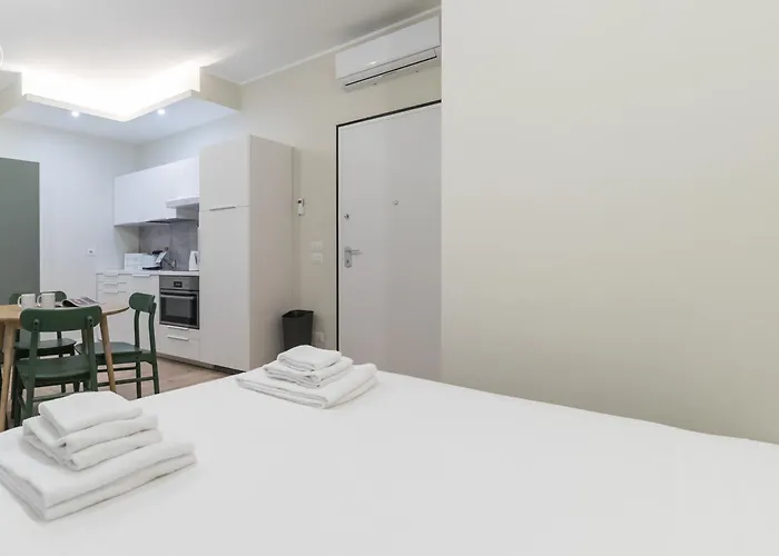 Hotel Mi-mosc46as - Garibaldi 104 A
