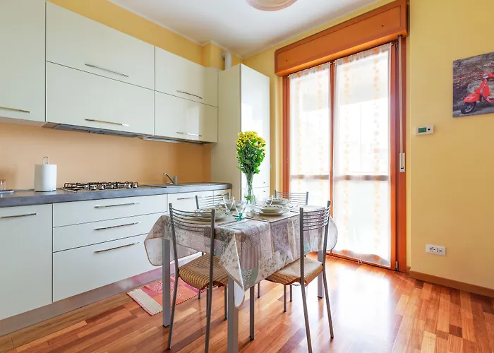 Savona District Terrace Flat Lejlighed