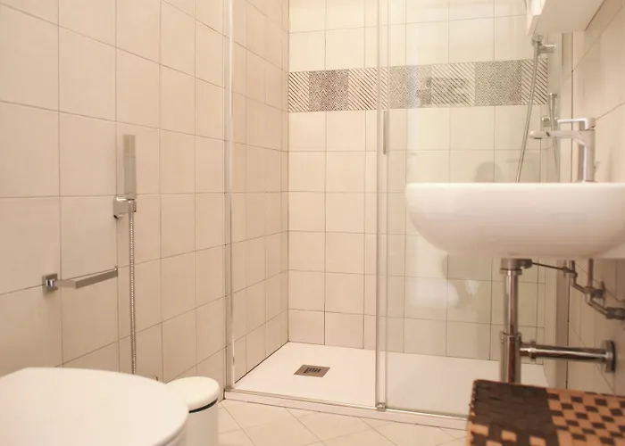 Appartement Farini 6 *