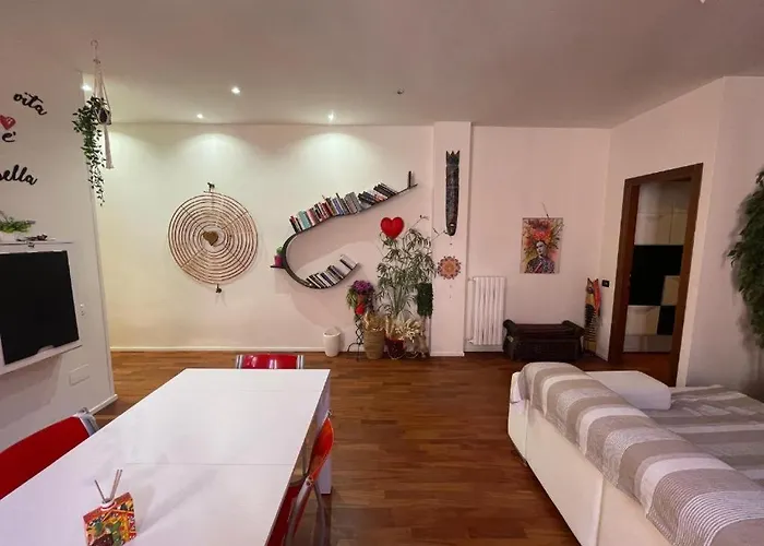 A Quiet And Loving Gem In The Center Of * Milano