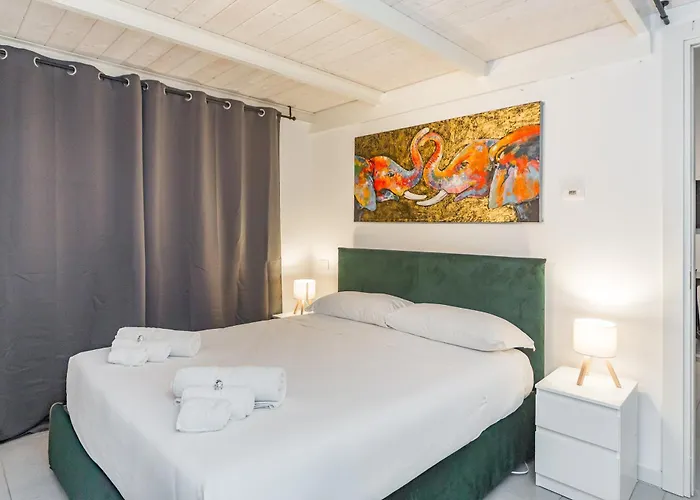 Republic Luxury Loft *