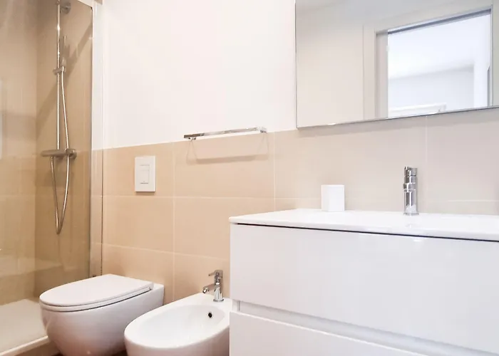 Apartament Joivy Superb Flat, 2 Balconies & Skyscrapers View Mediolan