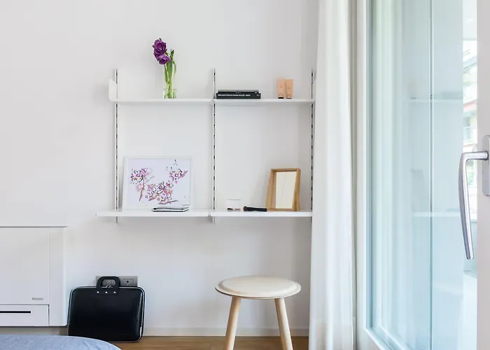 Joivy Stylish 1-bedroom Flat *