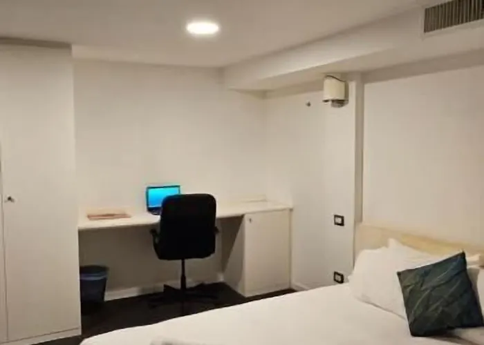 Duomo Smart 招待所 4*