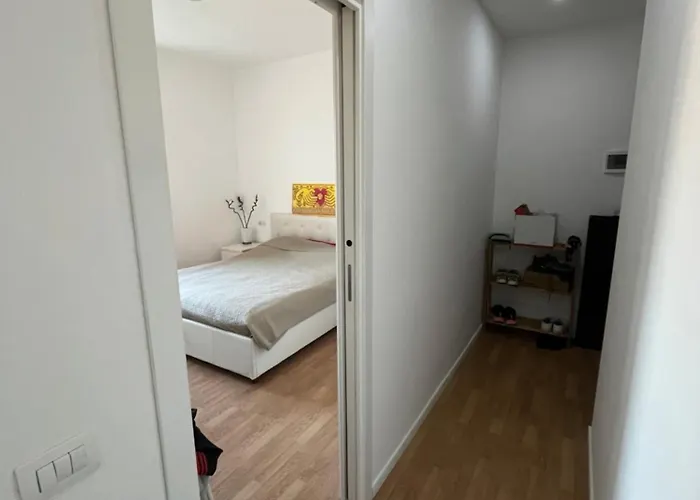בית אירוח Private In Isola-farini