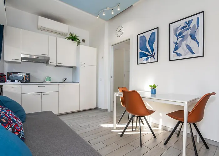 Habesha Flats - A Quiet Retreat Just Steps From The Metro M1 Apartamento Milão