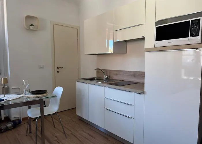Apartament Bright Cozy - Porta Venezia Risorgimento Mediolan
