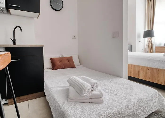 - Duomo & Guastalla District * Μιλάνο