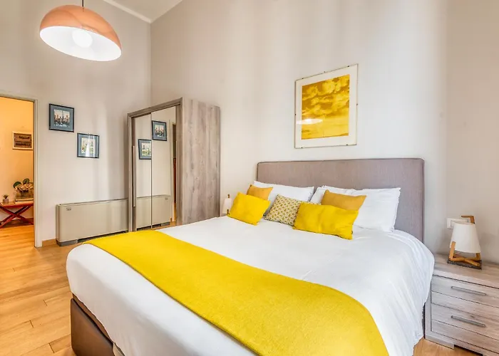 4 Pax Luxury Duomo San Babila Daire *