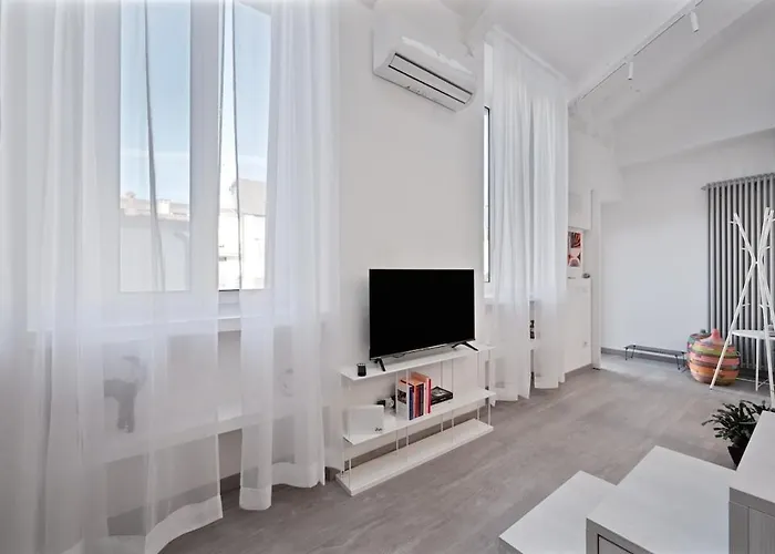 Saronno 7 Апартаменты Милан