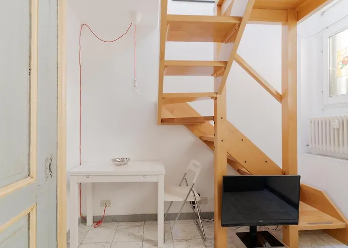 Guesthost - Arco Della Pace *