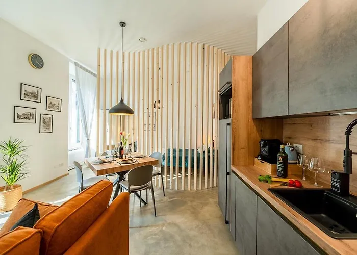Appartement Private Garden&metro 2 Min - Wooden Wave Flat Milaan