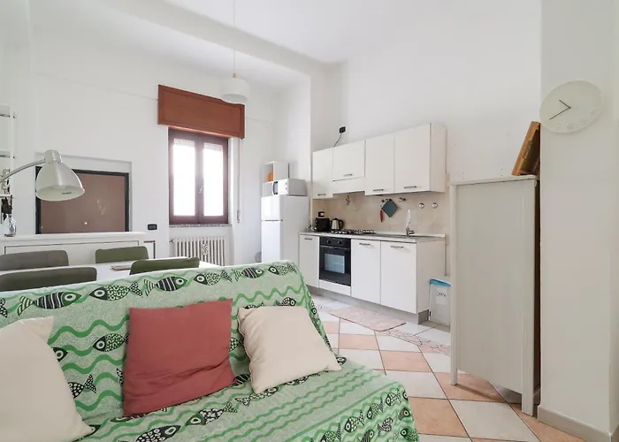 Lägenhet Guesthost - Comfy Nest In South Milano