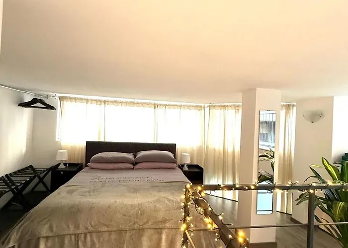 Urban Chic Loft Porta Venezia - Centro 아파트