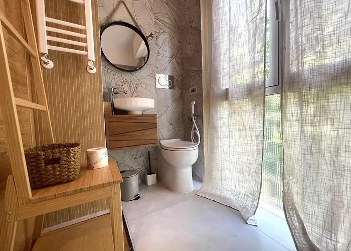 Apartment A Stone's Throw From The Metro Milan