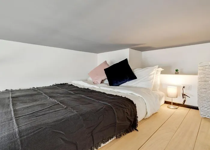 Homeby, Cozy Penthouse Apartamento Milán
