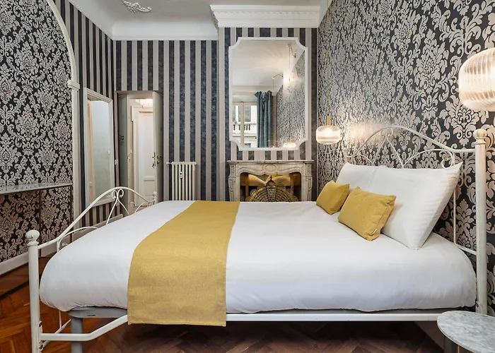 Classbnb - Luxurious And Spacious 5-bedroom And 5-bath Apartment, Just 3 Minutes From Station Metro, M2 M3 Yellow Lines Appartement Milan