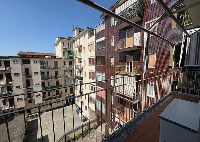 Attico A Corsico - Navigli E San Siro A 15 Minuti דירה *