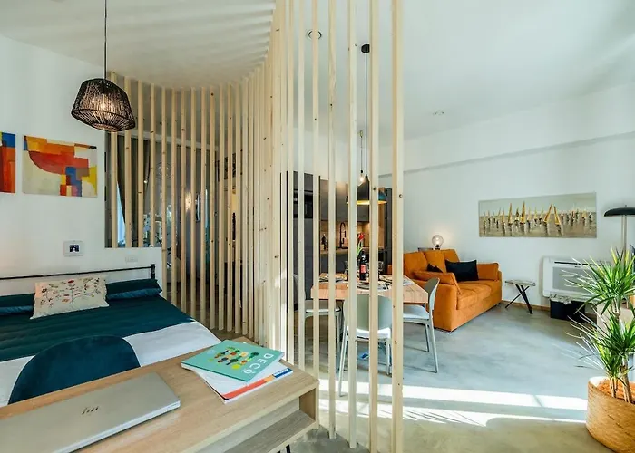 Private Garden&metro 2 Min - Wooden Wave Flat Appartement Milaan