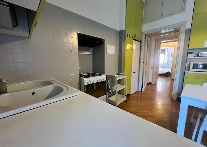 Lägenhet Prestigious 3 Bedrooms, 8 Guest, Centre Porta Romana *