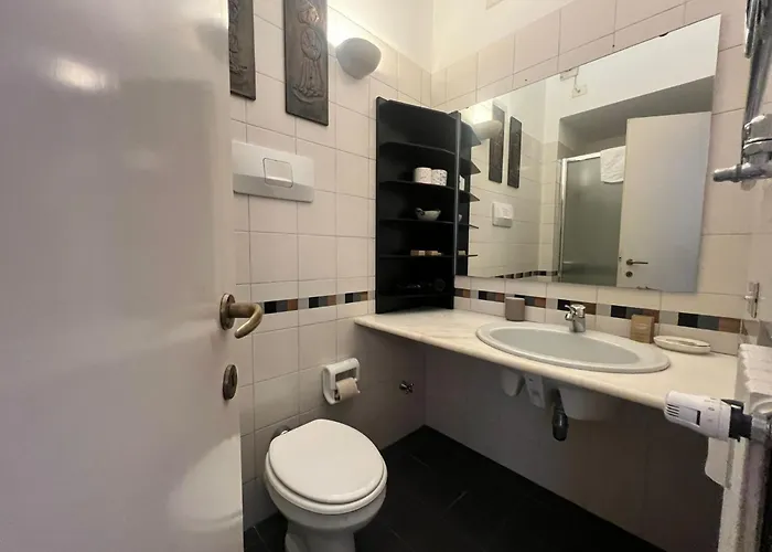 Prestigious 3 Bedrooms, 8 Guest, Centre Porta Romana * Milano