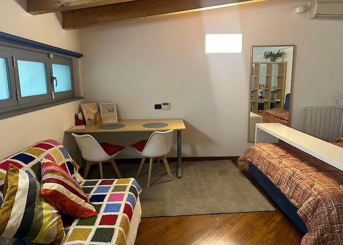 Apartamento Casa Di Chloe - A Pochi Passi Dai Navigli Bocconi-naba-iulm -raggiungile Il Duomo A Piedi *