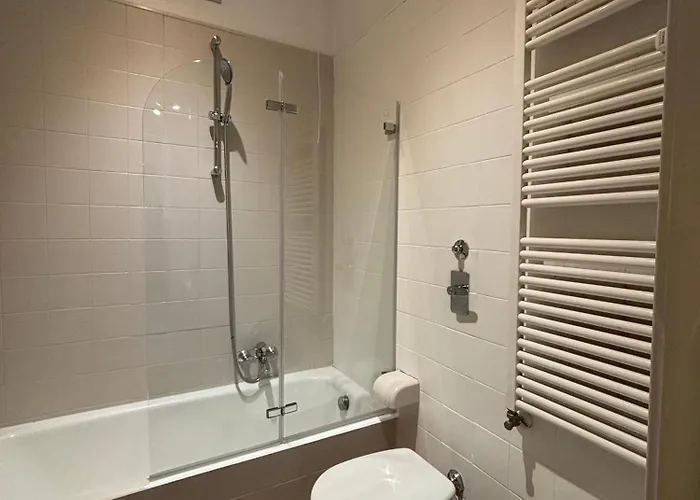 Tinyedward Πανσιόν *