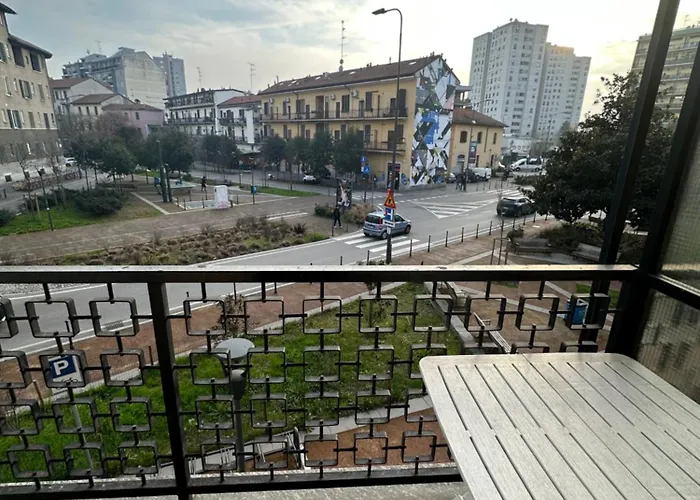 Πανσιόν Gigli, Con Cucina In Comune E Terrazza Μιλάνο