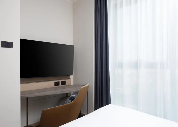 Hotel Courtyard By Marriott Linate 4*