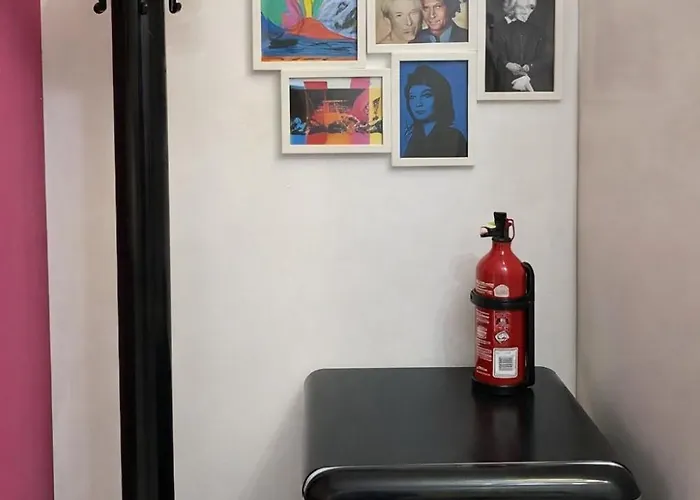 Pop Art 10 Min From Duomo מילאנו