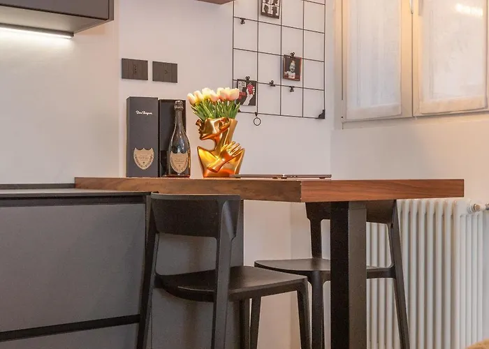 Artstay - Exclusive Near Metro M1, Ac, Parking * Milano