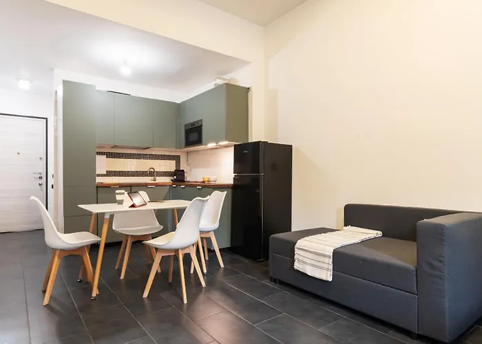 Flexyrent - Steps From Train Station