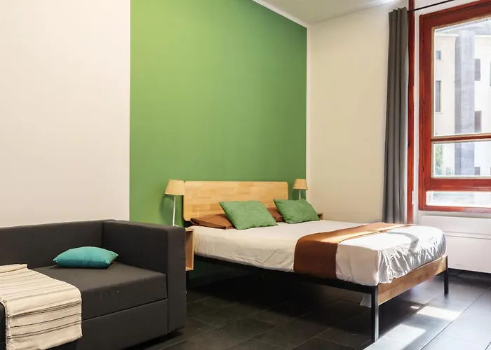 Flexyrent - Steps From Train Station アパート ミラノ