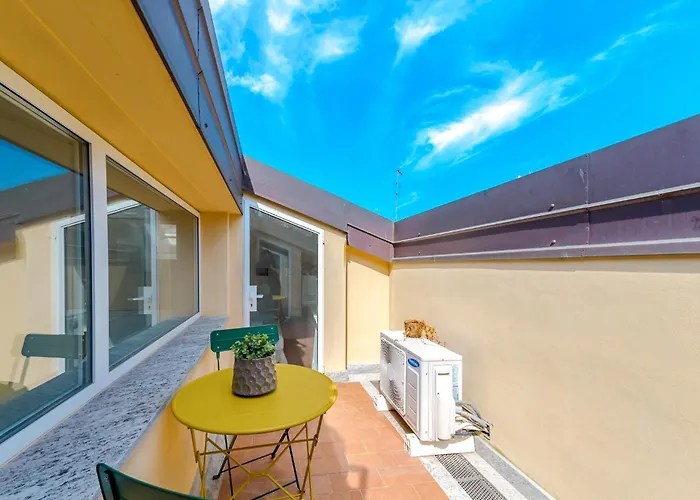 Апартаменты The Boutique - Tortona Design District & Navigli - Luxury With Balcony - Tram 2 Direct To Duomo - Center *
