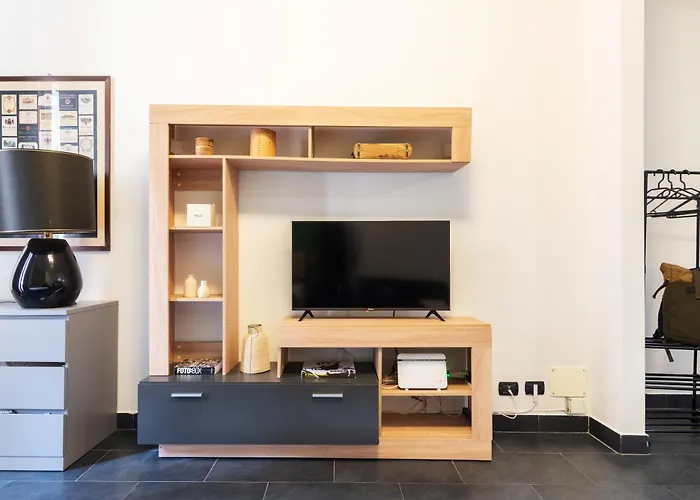 Flexyrent - Steps From Train Station アパート