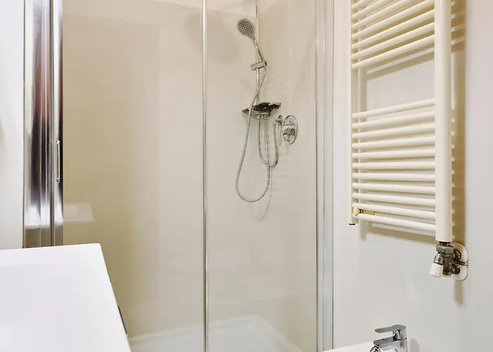 Modern Bright And Апартаменты Милан