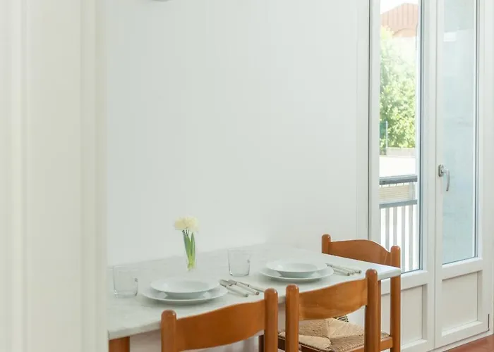 Artstay Porta Romana Apt, Parking, Centre Apartamento *