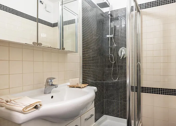 Flexyrent - Steps From Train Station アパート