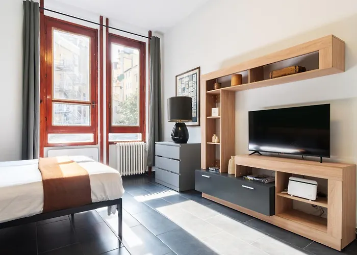 Flexyrent - Steps From Train Station * ミラノ