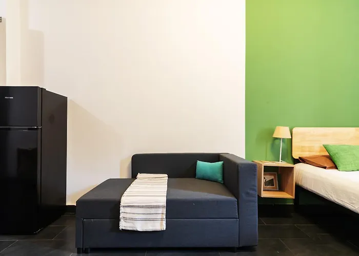 Flexyrent - Steps From Train Station