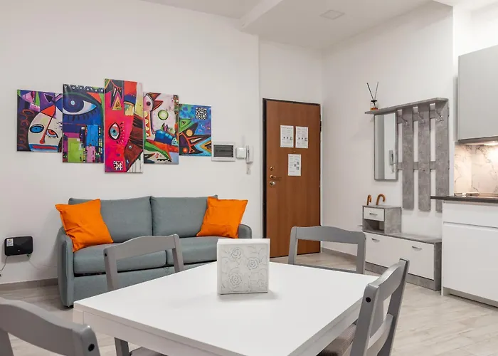 Apartment Chiara's Urban Oasis - - Duomo 8 Min Milan