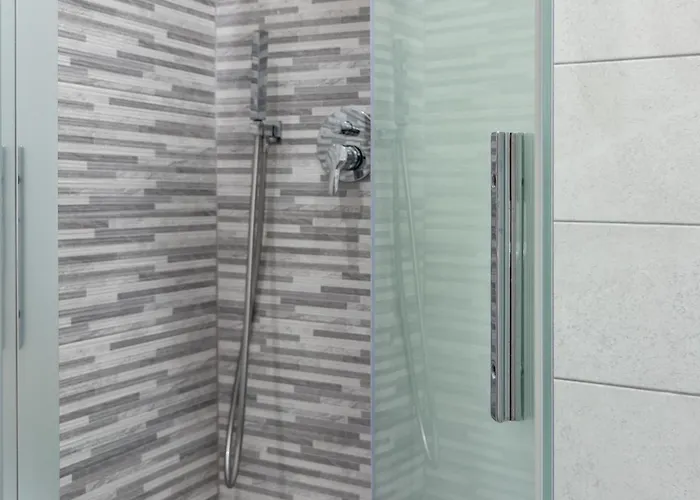 Apartment Chiara's Urban Oasis - - Duomo 8 Min Milan