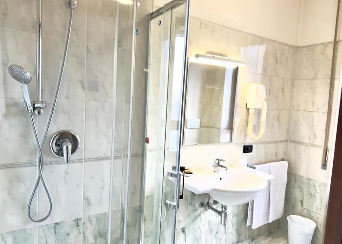 Molise 2 3* Mediolan