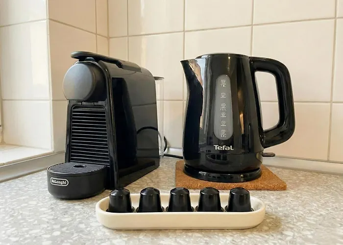 Apartment Spacious & Bright Flat Near Bocconi & Navigli Milan