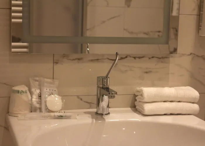 Homa Certosa District Milánó