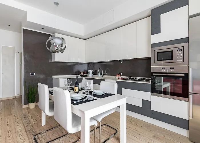 San Siro Duomo Park Free Апартаменты *