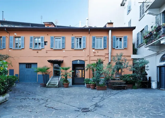 Corso Magenta Historic * Milan