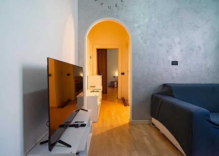 Quiet Just Minutes From The Center Apartamento Milán