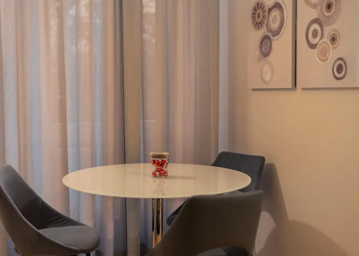 Living Arco Della Pace Appartement *